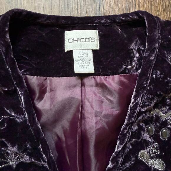 Chico’s Purple Crushed Velvet Silver Embroidered Jacket Size Small - Picture 4 of 7